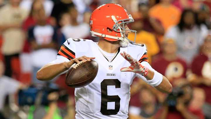 Browns name Brian Hoyer starting quarterback over Johnny Manziel
