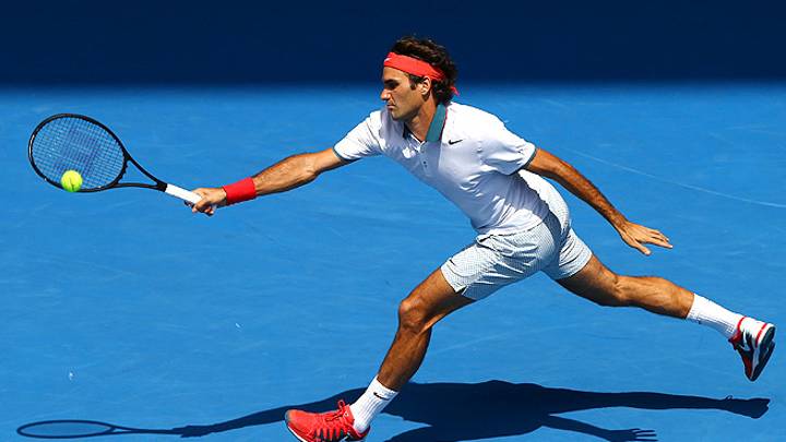 Federer cruises to straight-set win, reaches round four in Australia