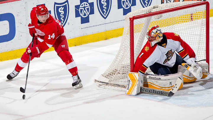 Gustav Nyquist's spinning backhand mirrors 11-year-old Datsyuk tally