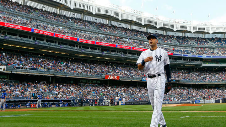 Derek Jeter given the Commissioner's Historic Achievement Award