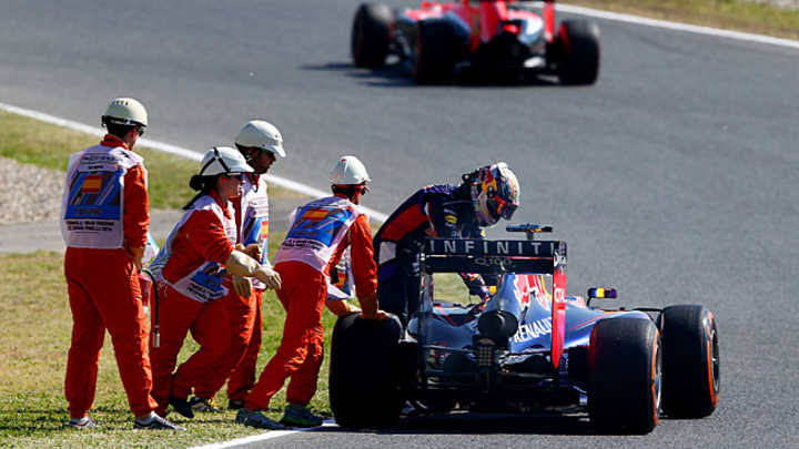 F1's Sebastian Vettel sputters out of Spanish GP practice