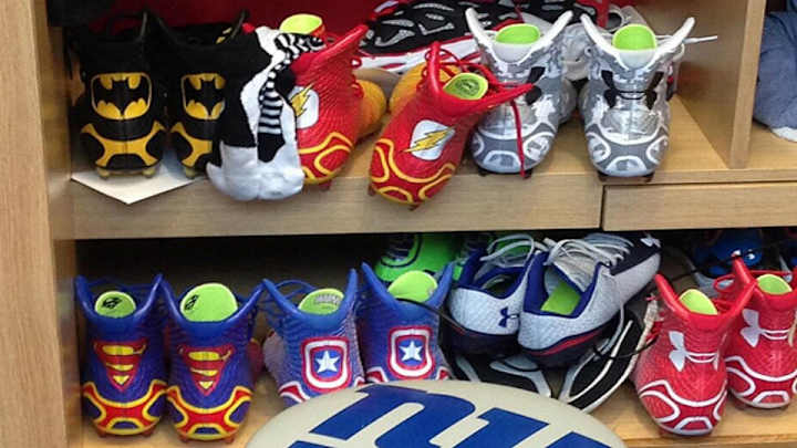 Dominique Rodgers-Cromartie shows off his superhero cleats at Giants training camp