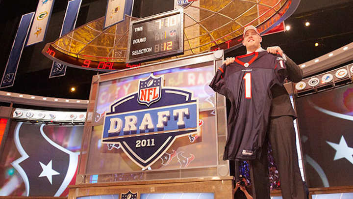 Texans 'open to all possibilities' with No. 1 pick; Rams to consider trading away No. 2
