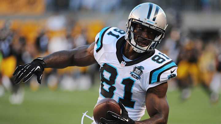 Panthers cut WR Jason Avant after he questions play-calling