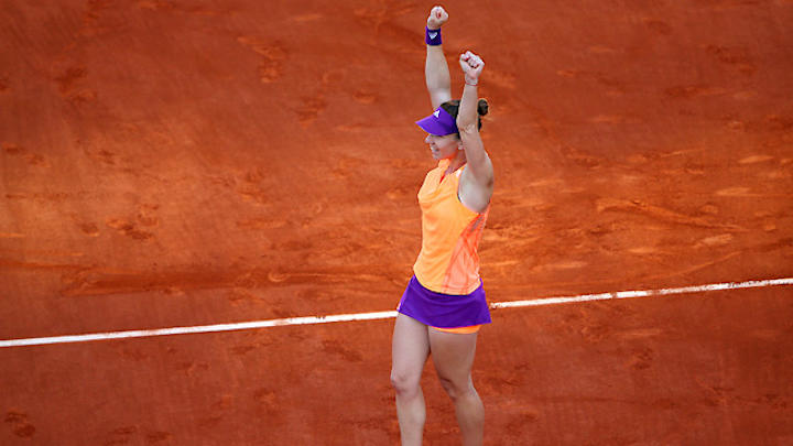 Sharapova and Halep will play for French Open women's title