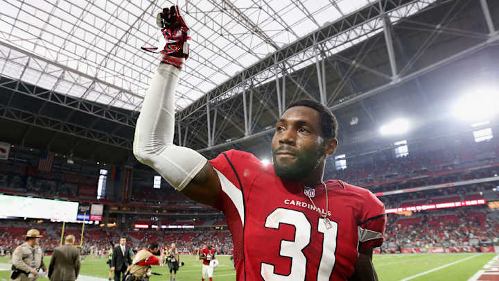 Cardinals CB Antonio Cromartie left Sunday's game with leg injury Cardinals CB Antonio Cromartie left Sunday's game with leg injury