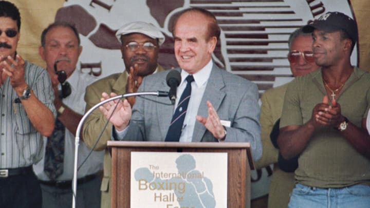 Ex-boxer, promoter, manager Mickey Duff dies at 84