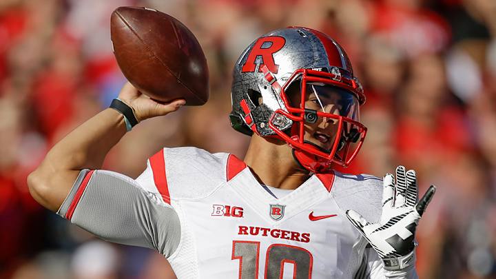 Rutgers' Gary Nova suffers apparent knee injury against Nebraska