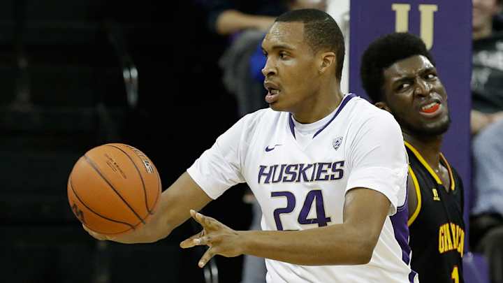 Watch: Washington's Robert Upshaw throws down one-handed dunk