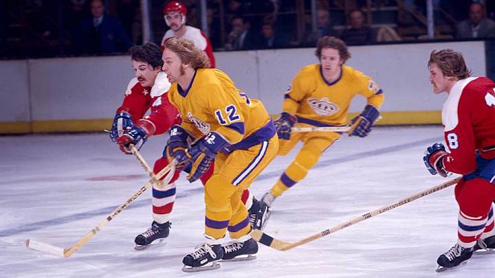 Top Line: NHL uniform changes for 2014-15; more must-reads