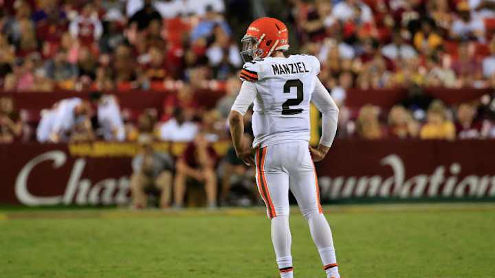 Watch: Michael Sam sacks Johnny Manziel, does his money sign Watch: Michael Sam sacks Johnny Manziel, does his money sign