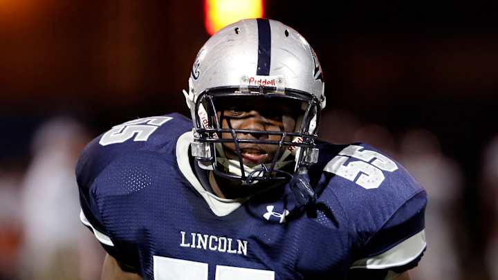 Florida freshman DT Thomas Holley out for season after hip surgery