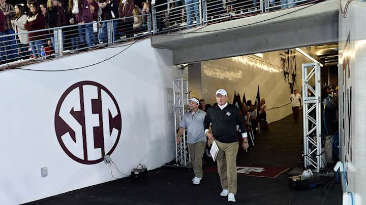 Texas A&M fires defensive coordinator Mark Snyder