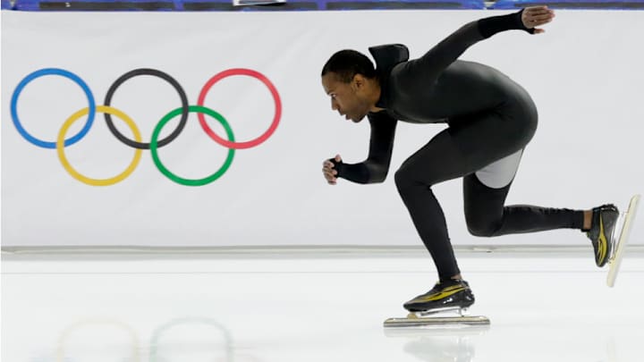 Reports: U.S. speedskating reverting to older uniforms Reports: U.S. speedskating reverting to older uniforms