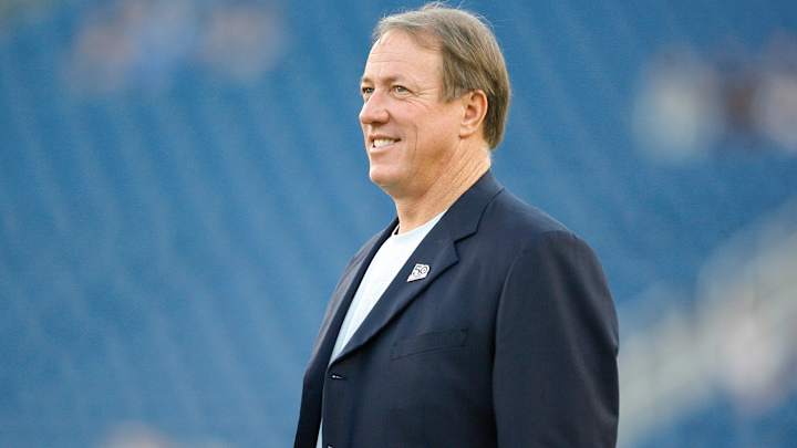 Miami to honor former QB Jim Kelly during homecoming game vs. UNC