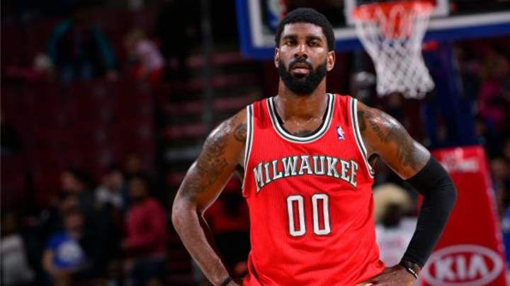 Bucks' O.J. Mayo ejected after punching Pelicans' Greg Stiemsma