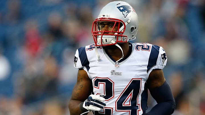 Report: Belichick sent Darrelle Revis home Tuesday for tardiness