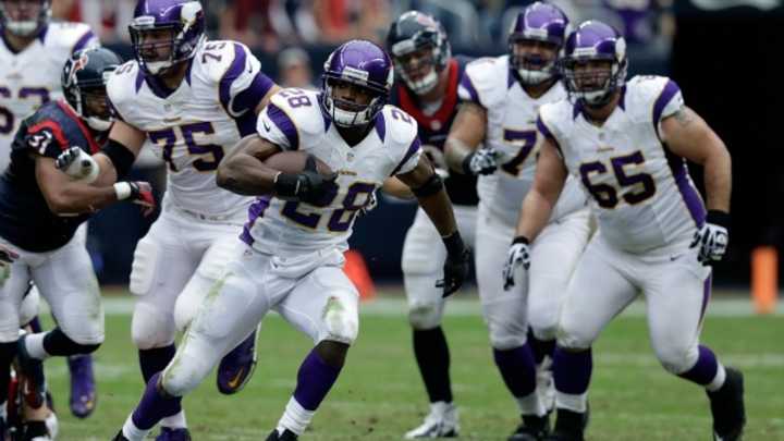 Vikings RB Adrian Peterson has empathy for former players suing over meds