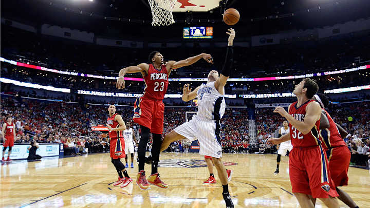 Pelicans' Anthony Davis dominates Magic with nine blocks in opener