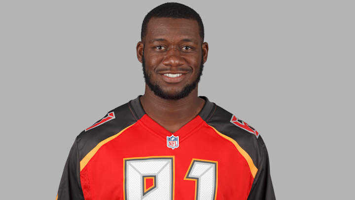 Patriots tight end Tim Wright will wear Aaron Hernandez's old number Patriots tight end Tim Wright will wear Aaron Hernandez's old number