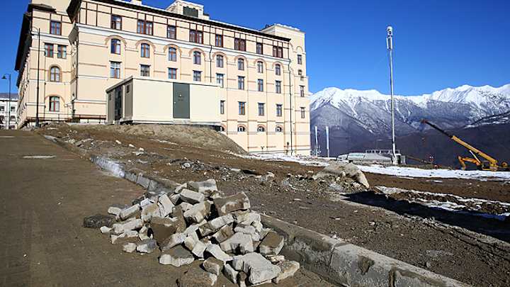 IOC: Hotel delays not affecting families of athletes