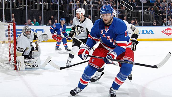 Top Line: A lot on the line for Rangers; Wild hatchet man returns; more links Top Line: A lot on the line for Rangers; Wild hatchet man returns; more links