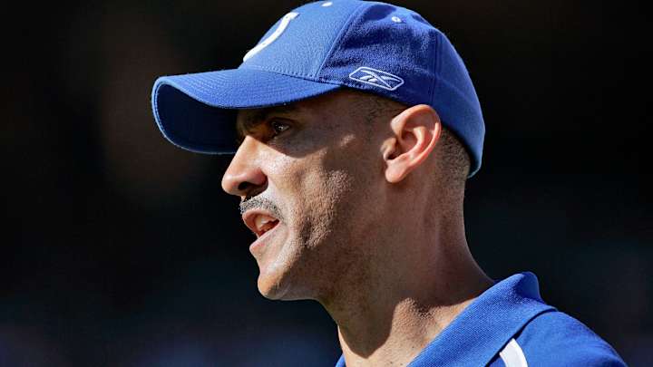 Tuesday A.M. Hot Clicks: The NFL locker room debate heats up again Tuesday A.M. Hot Clicks: The NFL locker room debate heats up again