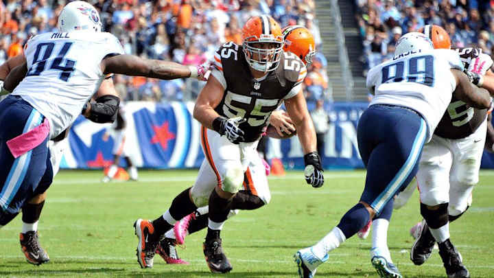 Cleveland center Alex Mack placed on injured reserve