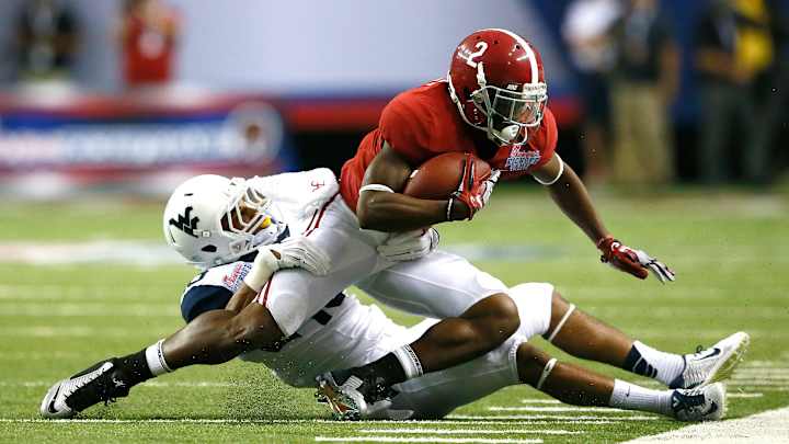 Alabama WR DeAndrew White suffers a 'little separated shoulder' Alabama WR DeAndrew White suffers a 'little separated shoulder'