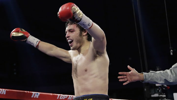 Julio Cesar Chavez Jr. outpoints Brian Vera for win in rematch
