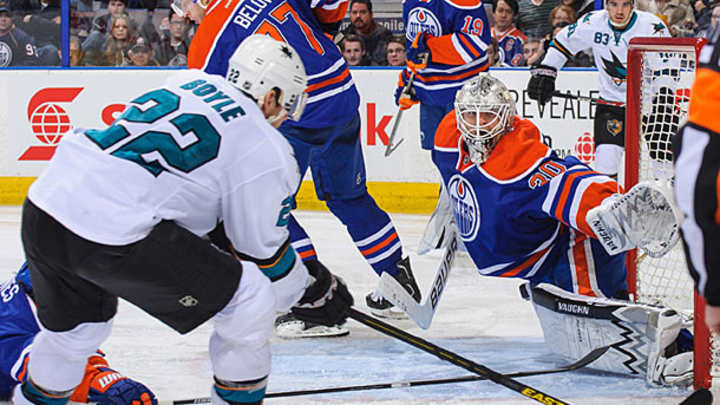 Top Line: Ben Scrivens sets modern record; outdoor game a bore; more links