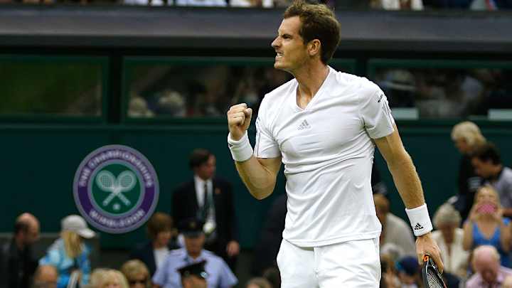Defending champion Andy Murray reaches Wimbledon quarterfinals
