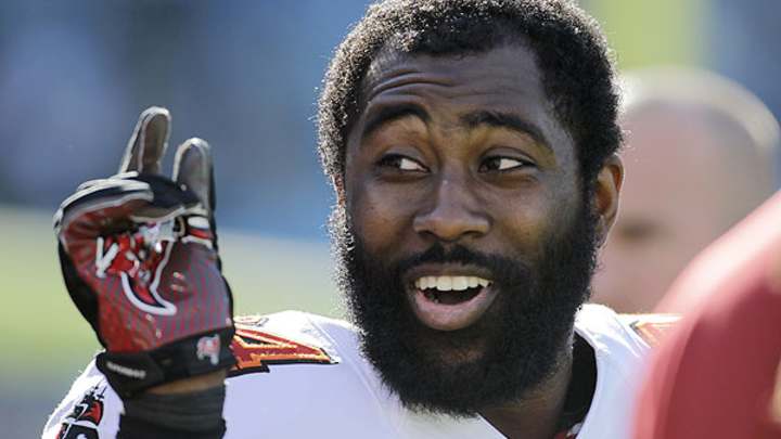 Darrelle Revis' trainer says ACL is no longer a concern