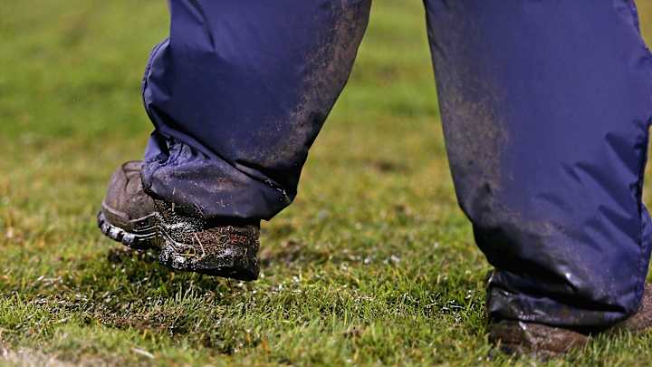 Report: Chicago Bears considering switch to artificial turf at Soldier Field
