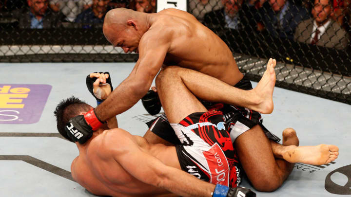 UFC scores a knockout with star-studded Fight Night 50 on cable TV UFC scores a knockout with star-studded Fight Night 50 on cable TV