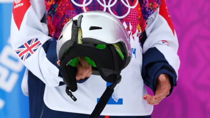 Olympic Snowboarder Splits Helmet in Violent Slopestyle Crash Olympic Snowboarder Splits Helmet in Violent Slopestyle Crash