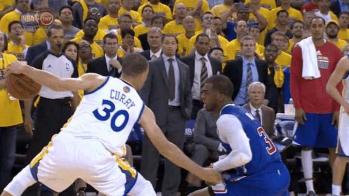 Clippers escape Warriors after controversial no-call on game's final play