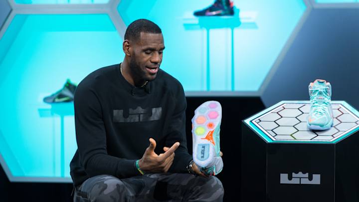 The evolution—straight into the LeBron 12—of Nike Air Zoom The evolution—straight into the LeBron 12—of Nike Air Zoom