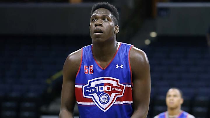 Four-star forward Noah Dickerson commits to Florida Four-star forward Noah Dickerson commits to Florida