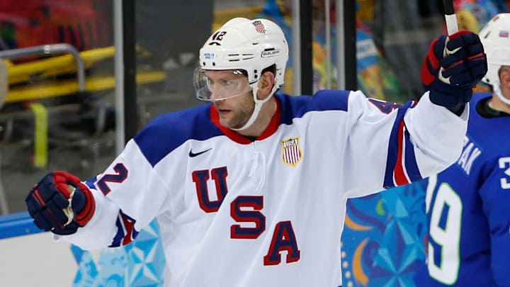 Phil Kessel's hat trick helps U.S. rout Slovenia 5-1