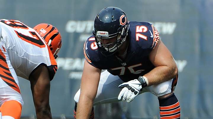 Report: Bears guard Kyle Long has viral infection, out to start camp