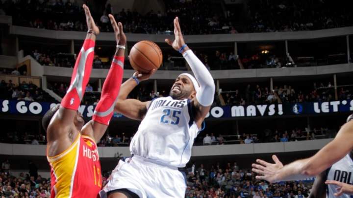 Report: Raptors interested in signing Vince Carter in free agency