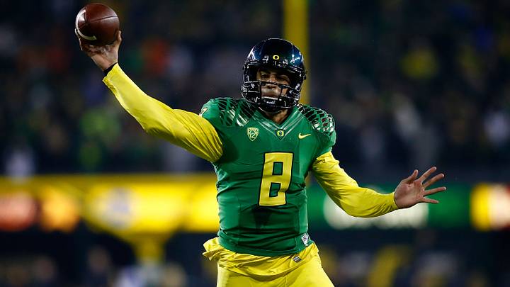 Oregon favored to win Pac-12 title in preseason media poll