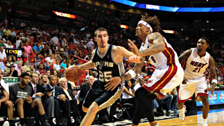 Spurs agree to trade Nando De Colo to Raptors for Austin Daye