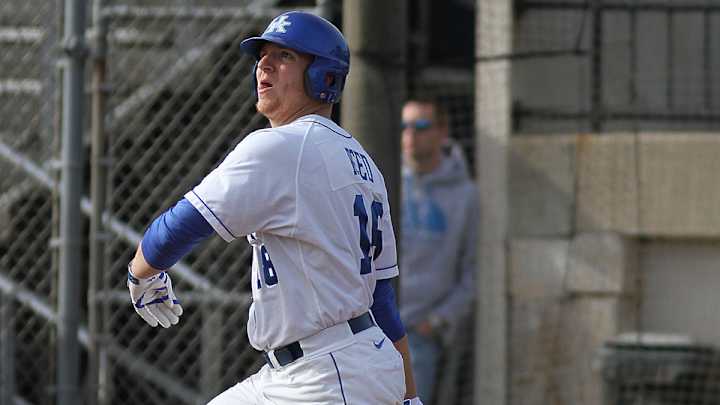 Astros' second-round pick A.J. Reed wins Golden Spikes Award