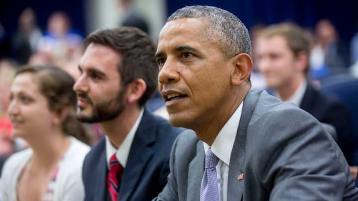 Watch: President Obama calls USA stars Tim Howard, Clint Dempsey Watch: President Obama calls USA stars Tim Howard, Clint Dempsey