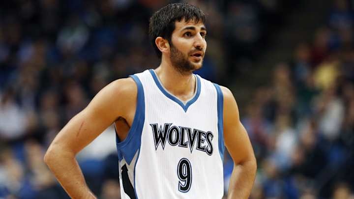 Timberwolves point guard Ricky Rubio sprains left ankle against Magic