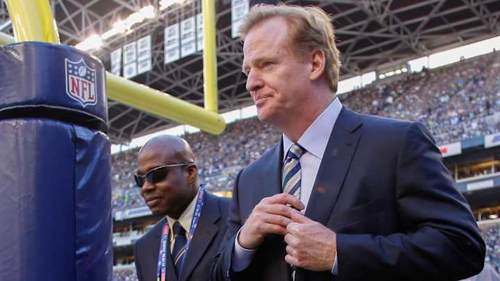 Chicago Bears chairman supports Roger Goodell in statement