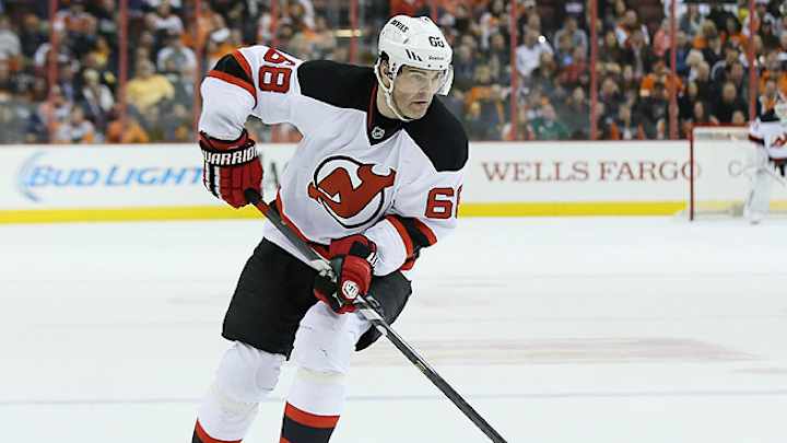 Jaromir Jagr signs on for one more year with Devils