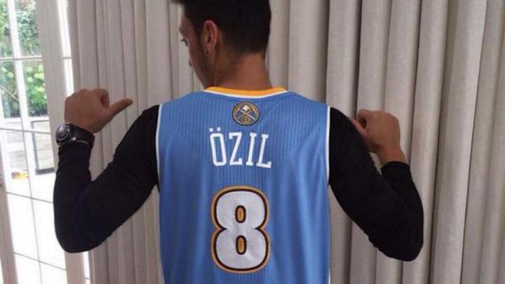 Nuggets sent Mesut Özil a jersey, which he calls a shirt Nuggets sent Mesut Özil a jersey, which he calls a shirt
